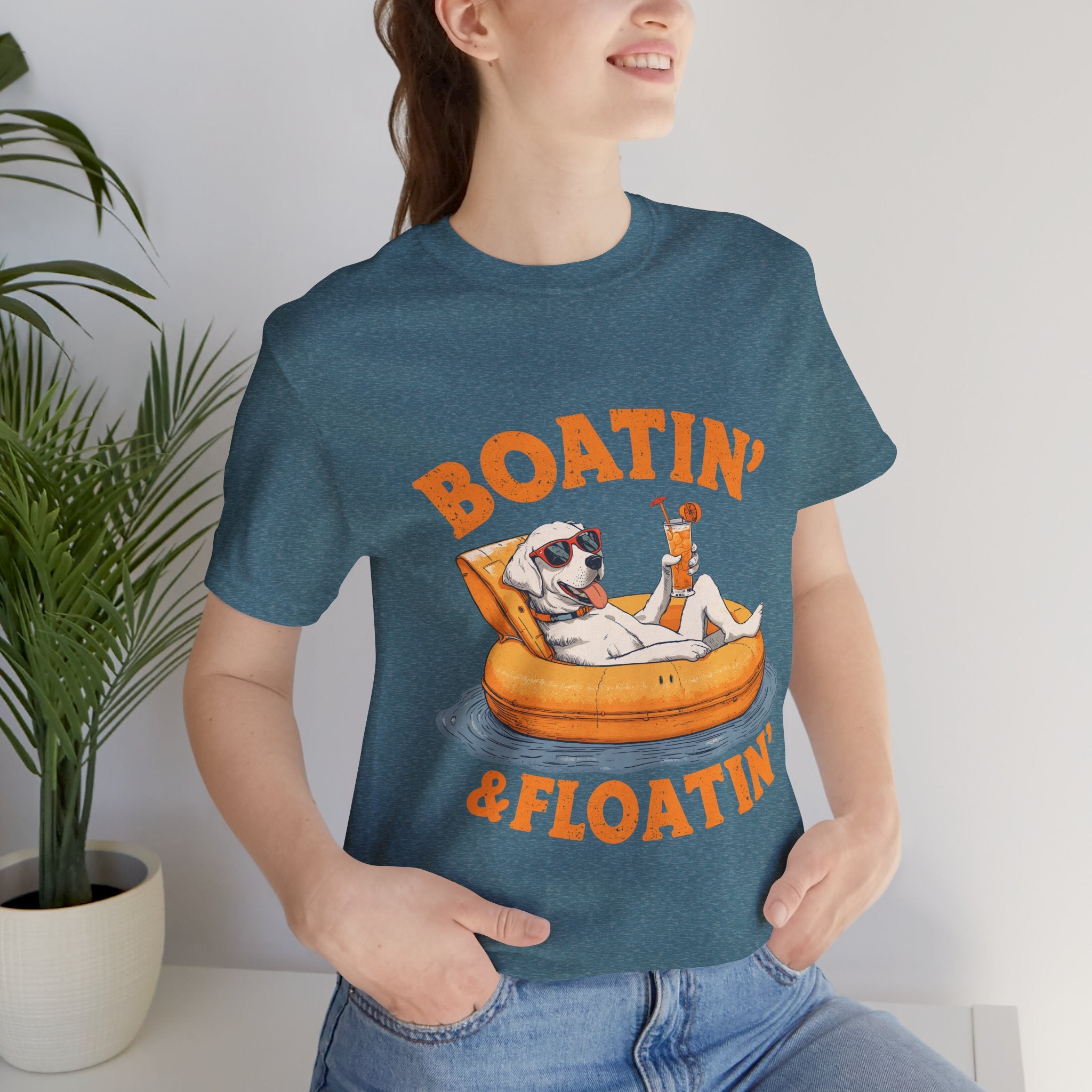 Boatin' & Floatin' (Yellow Lab) (Adult Short Sleeve T-Shirt)